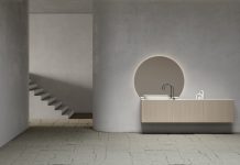 Curve di Fiora: il design che ottimizza lo spazio bagno con estetica morbida e configurazione su misura curve fiora