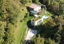 Ristrutturazione con ampliamento nel rispetto del paesaggio